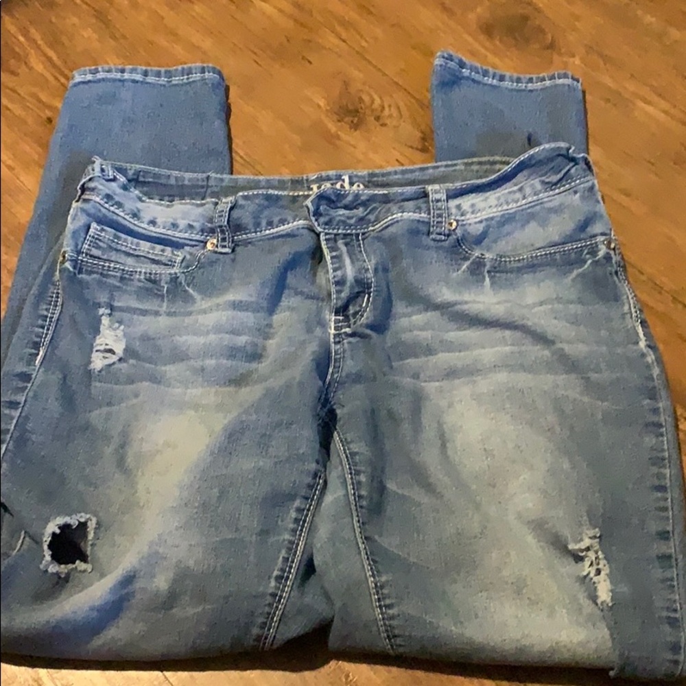 Jade distressed jeans